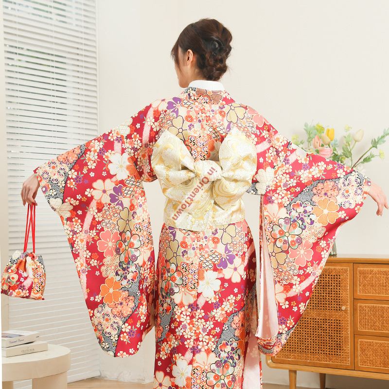 日本の着物 女性用改良版 カジュアルウェア 長さ140cm  - Women Formal Wear Ethnic のレビューと価格