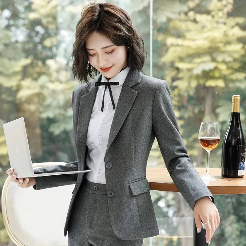 斬新なグレーのフォーマルブレザーとジャケット、コート、長袖、 - Formal Winter Wear Women Jacket のレビューと価格